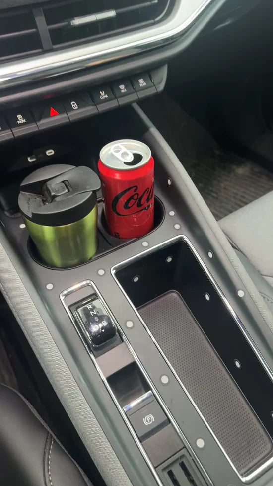 Skoda Enyaq - Cup holder