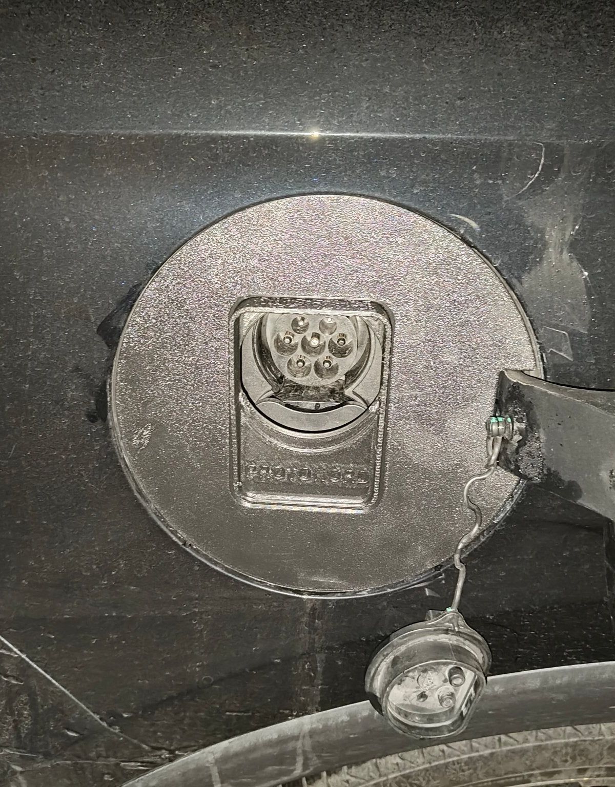 MG4 - Weather and Snow Cover for Charging Port