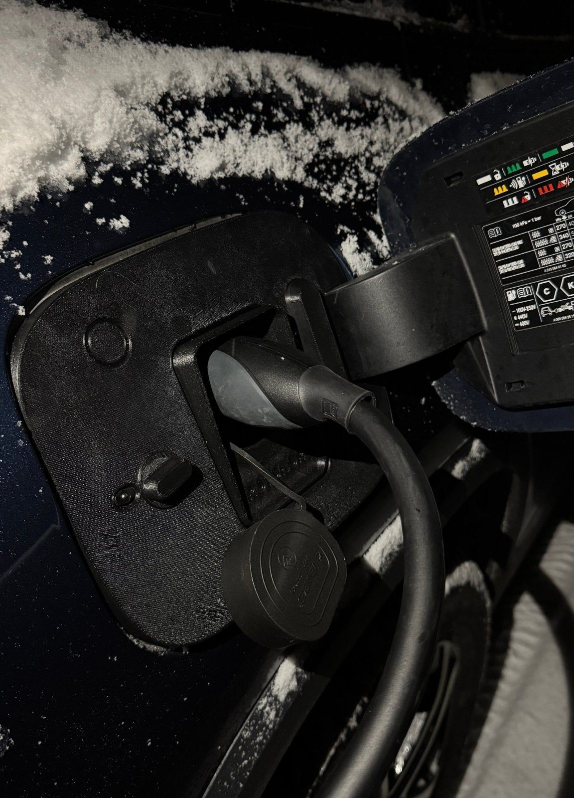 Mercedes EQA - Weather and Snow Cover for Charging Port