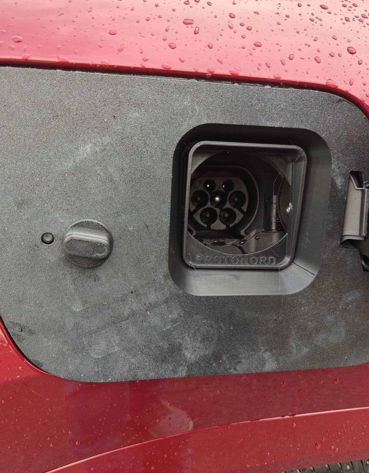 BMW iX2 2024+ - Weather and Snow Cover for Charging Port