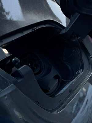 VolksWagen ID.3 - Weather and Snow Cover for Charging Port