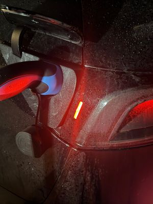 Tesla Y / Juniper - Weather and Snow Cover for Charging Port