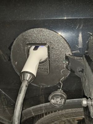 MG4 - Weather and Snow Cover for Charging Port
