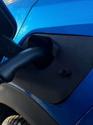 Peugeot E-2008 - Weather and Snow Cover for Charging Port