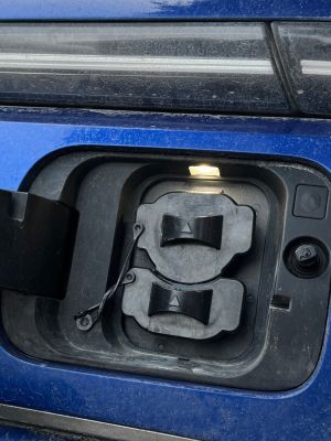 Kia E-soul - Weather and Snow Cover for Charging Port