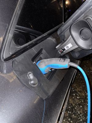 Audi A6 Avant E-Tron - Weather and Snow Cover for Charging Port