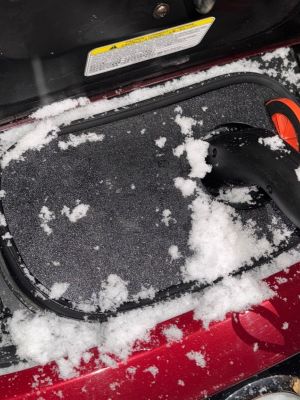 Nissan Leaf (ZE1) V2 - Weather and Snow Cover for Charging Port