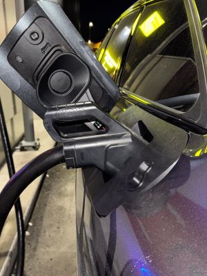 Audi A6 Avant E-Tron - Weather and Snow Cover for Charging Port