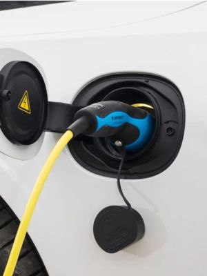 Volvo V90 Plug-In Hybrid - Weather and Snow Cover for Charging Port