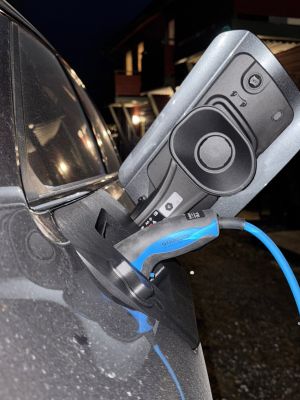 Audi A6 Avant E-Tron - Weather and Snow Cover for Charging Port