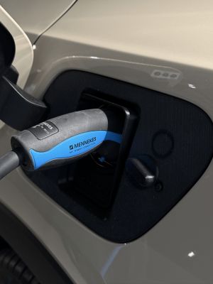 Volvo EX40/XC40/EC40 V2 - Weather and Snow Cover for Charging Port