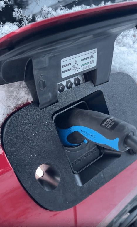 Product Volkswagen ID.7 V2 - Weather and Snow Cover for Charging Port Image