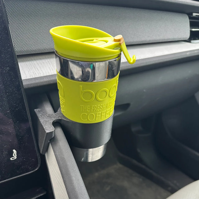 Polestar 2 - Cup holder