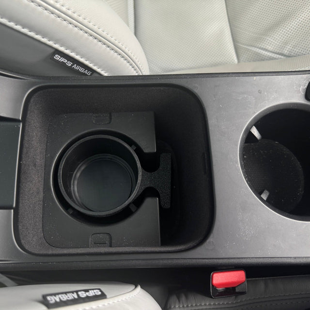 Polestar 2 - Cup holder